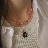 Collar moments stone